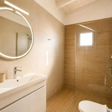 Dolphin Hotel Kórfos